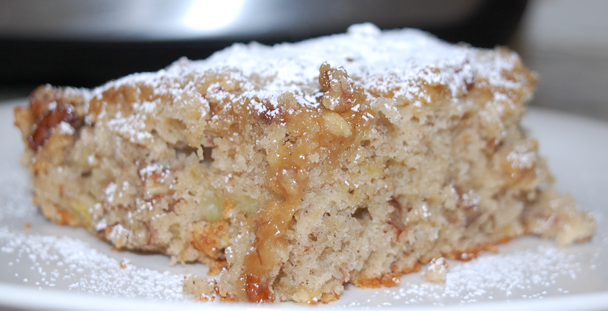 Impossibly Easy Banana Bread Coffee Cake - StolenRecipes.net